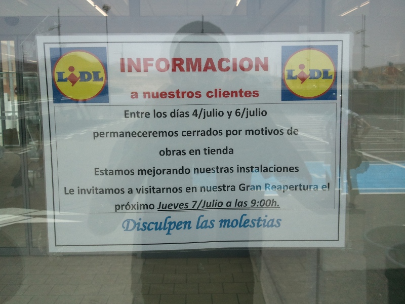 File:2011-07-05 28 -13 lidl closed.jpg