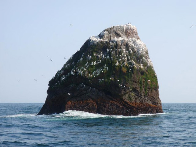 File:Rockall.jpg