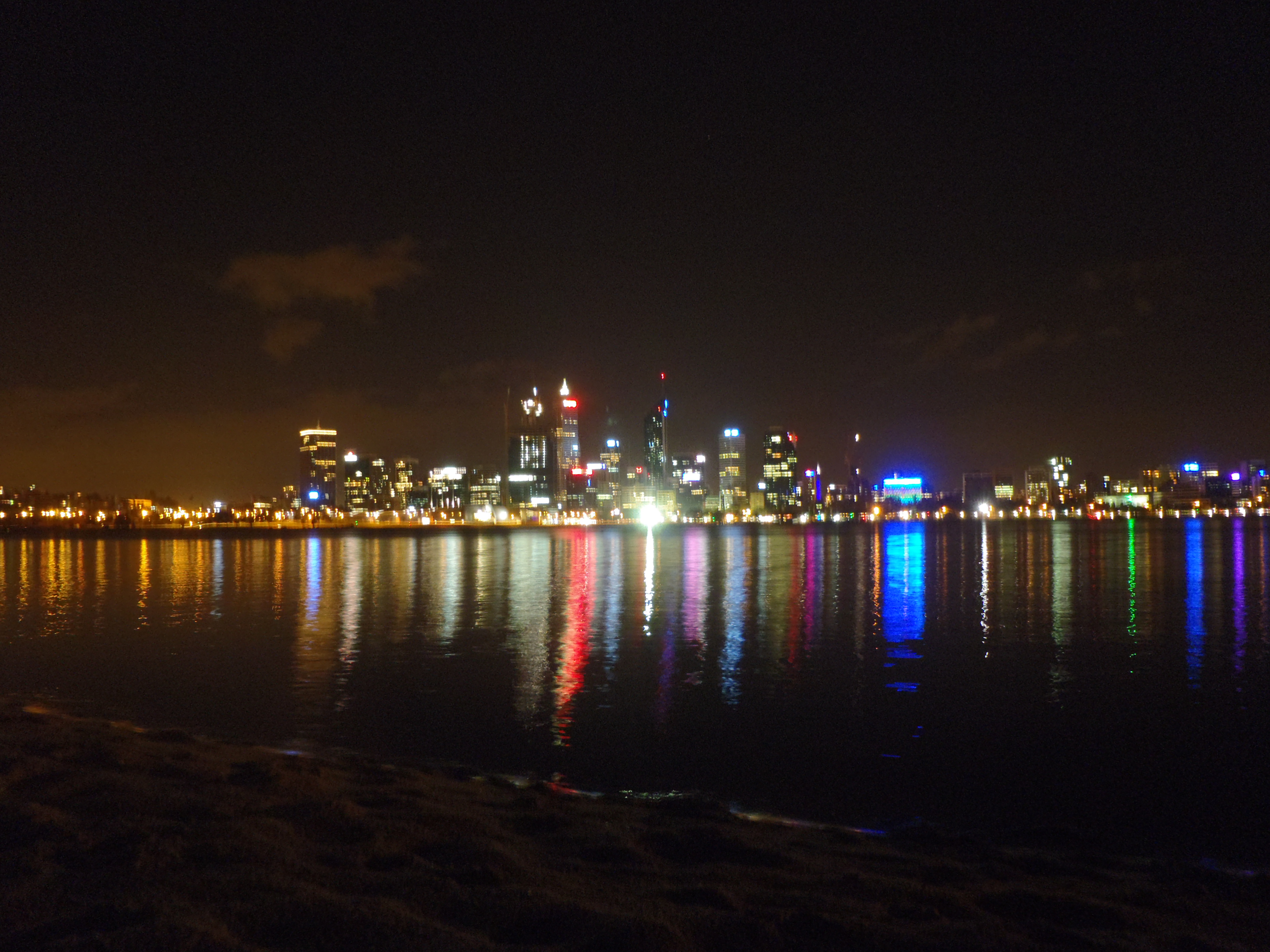 2010-10-11 Perth Skyline.JPG