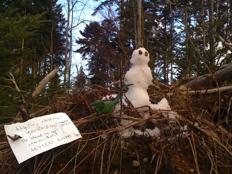 File:2010-02-28 48 8-snowman.jpg