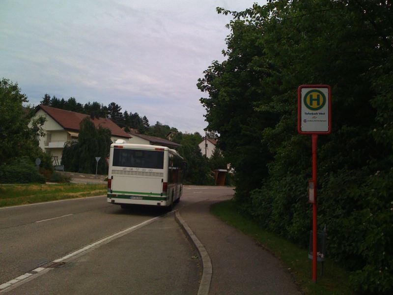File:2010-06-10 49 8-bus.jpg