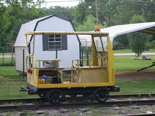 File:May 23 RR Maintenance Car 048.jpg