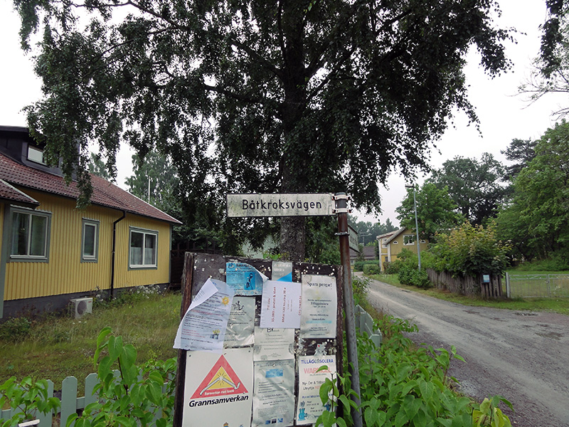 File:2011-07-21 59 18 2 Road Sign.jpg