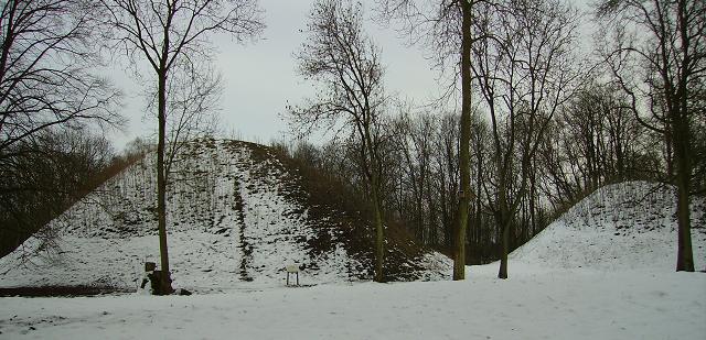 File:2009-02-04 barrows.jpg