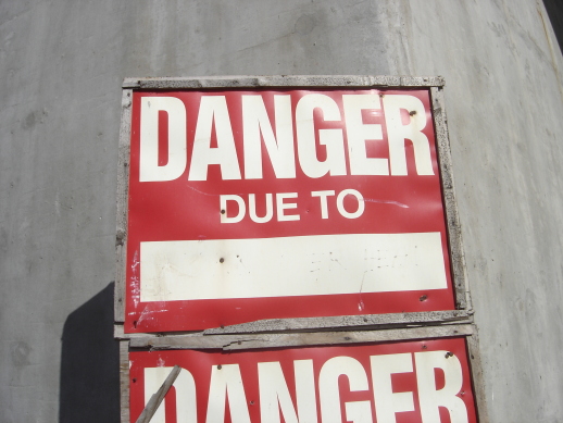 File:2008-10-17 43 -79 danger.JPG