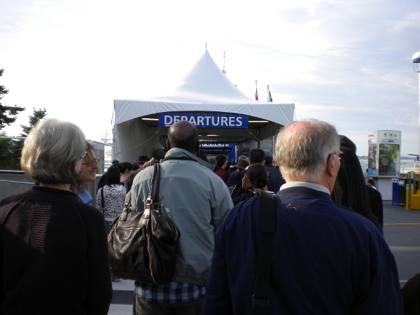 File:2009-05-17 48 -123 queue.jpg