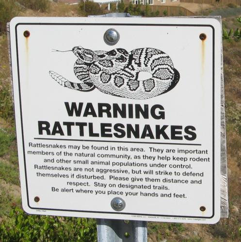 File:2012-05-26 32 -116 6 Rattlesnake sign.jpg