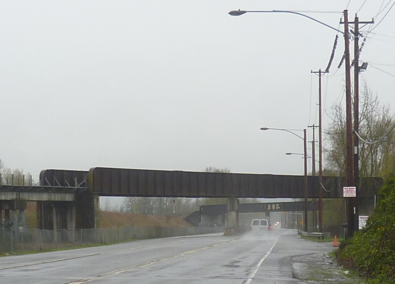 File:2012-03-31 45 -122 Bridge.JPG