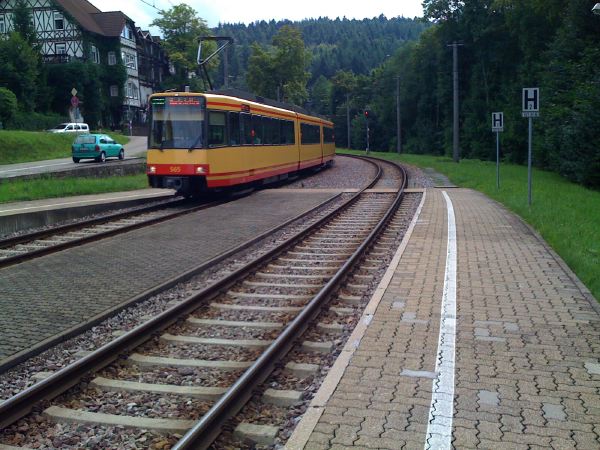 File:2009-08-10 48 8-stadtbahn.jpg