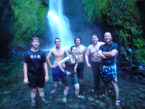 File:200807121651 six geohashers in Oneonta Gorge.JPG