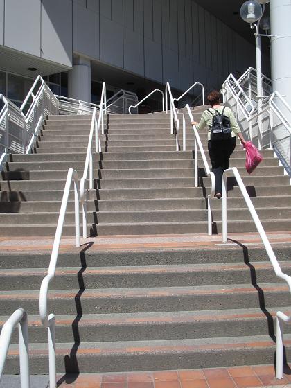 File:2009-05-23 49 -123.stairs.JPG