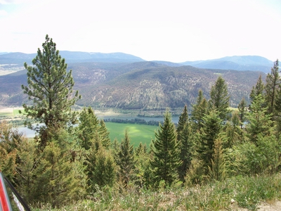 File:2009-06-28 50 -120 View of the river.jpg