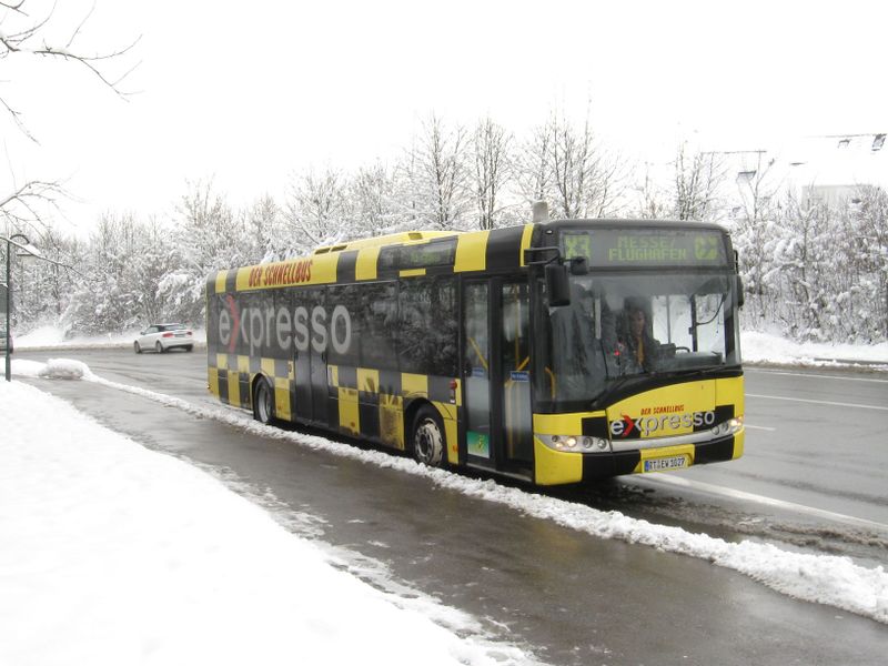 File:2010-12-02 48 9 Bus.jpg