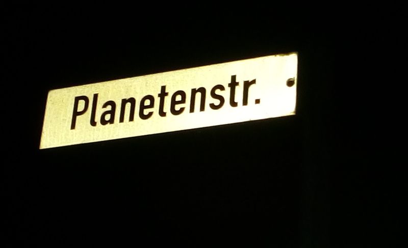 File:2018-11-15 52 09 09 Planetenstr.jpg