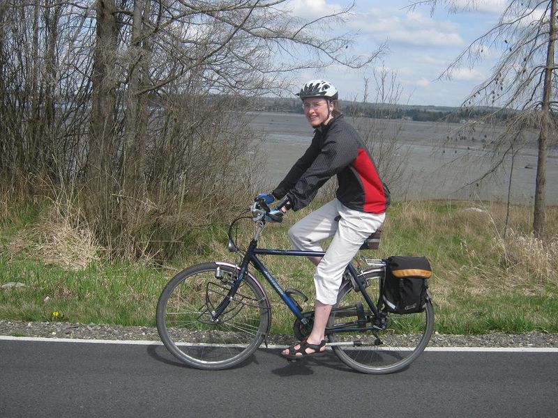 File:2009-04-16 48 -122 cycling rhonda.jpg