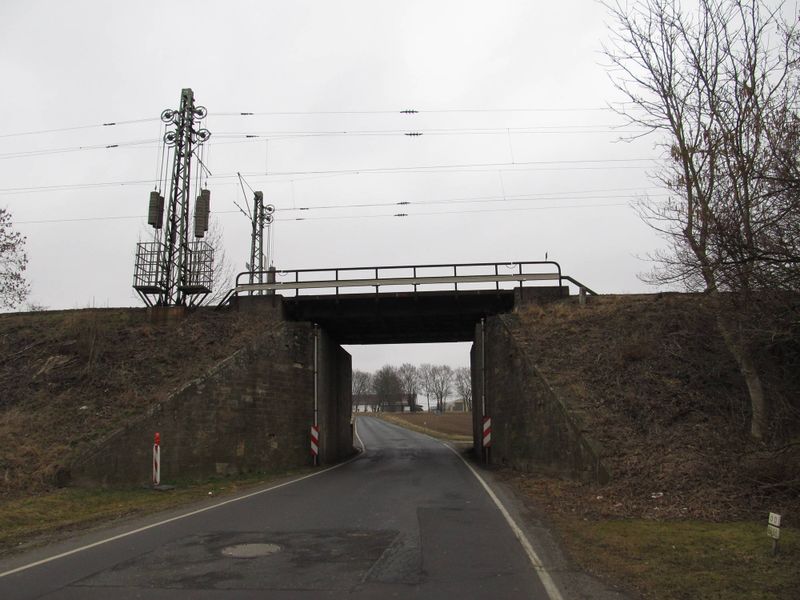 File:2012-03-03 50 8 Assenheim bridge.JPG