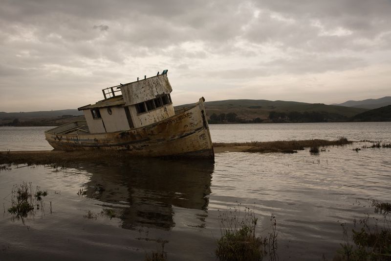 File:2010-01-16 38 -122 boat.jpg