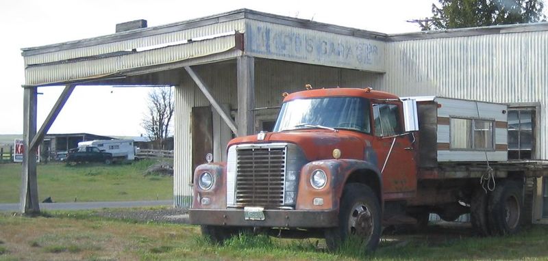 File:2010-05-07.garage.jpg