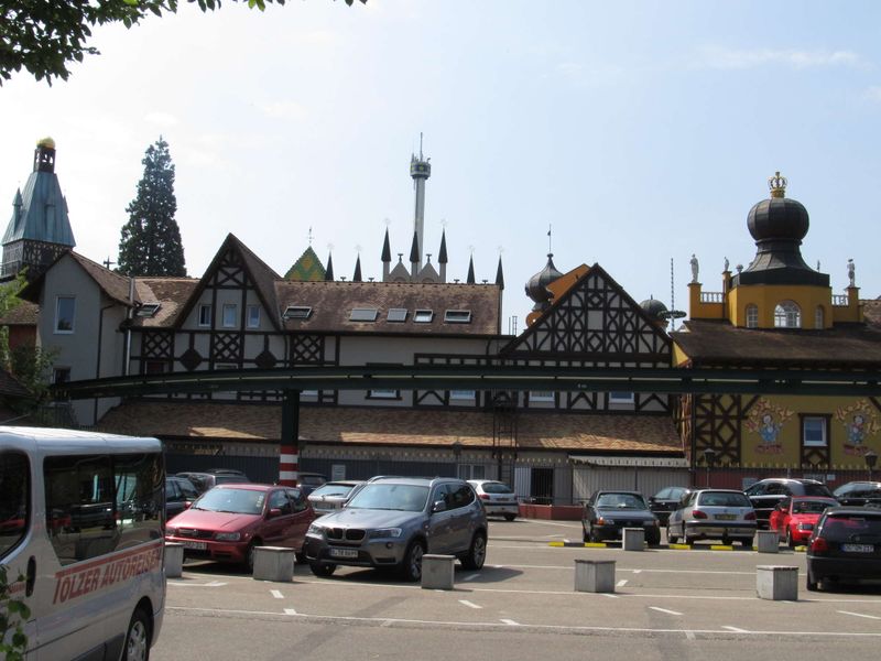 File:2011-08-20 48 7 Europapark Houses.JPG