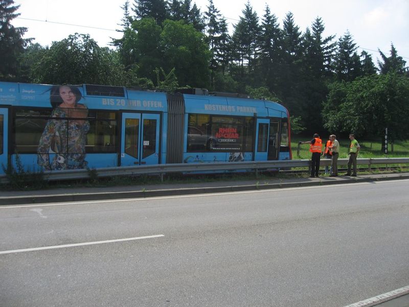 File:2009-07-04 49 8 policetram1.jpg